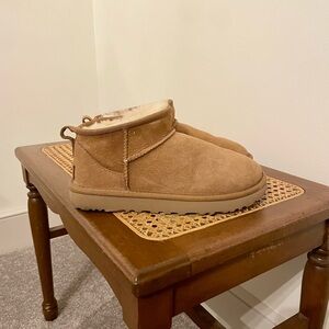 Ugh Ultra Mini Boot in Chestnut